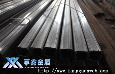 享鑫方管公司为无锡鲁宝钢管公司提供了一批大口径方管